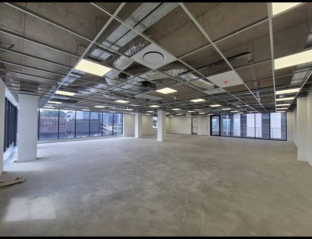 285M² OFFICE TO LET IN GLENADRIENNE
